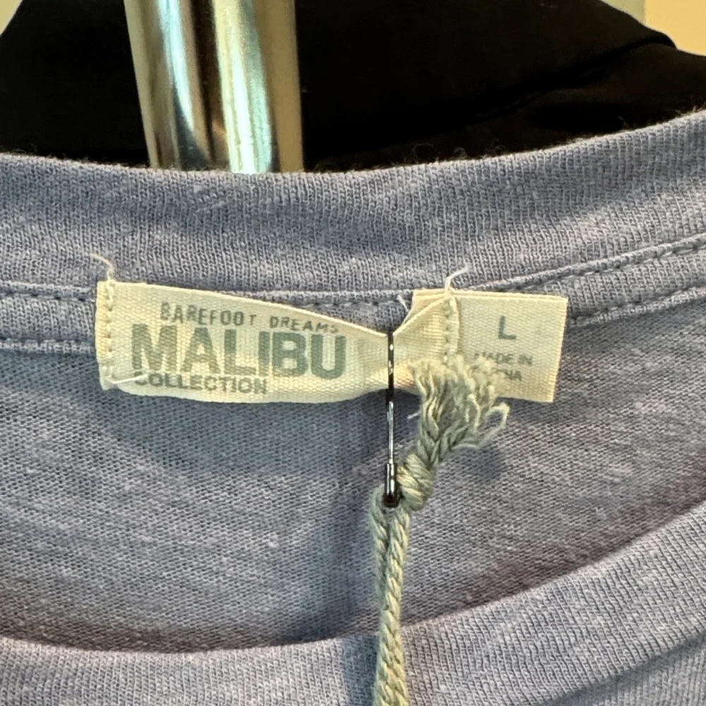 Women’s Barefoot Dreams Malibu Collection long sleeve tee. - Picture 3 of 4